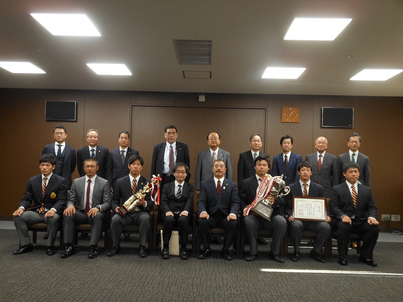 学長報告(優勝報告)